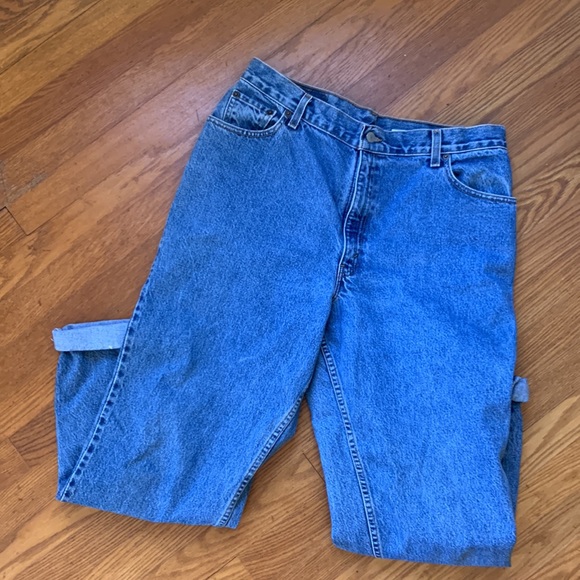 Levi 550 Vintage High Waisted Mom Jeans (16 but fit like 12) - Picture 5 of 7